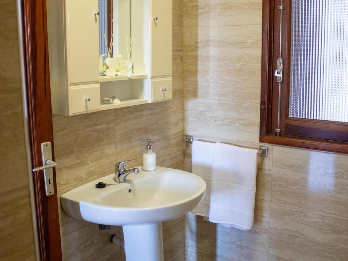 Puesta De Sol Rentals 3Bj Playa de San Juan  Ngoại thất bức ảnh